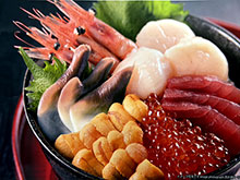 최고 인기 해물덮밥(가이센돈)(M.¥3500 L.¥5000)