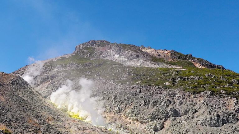 이오산(아토사누푸리) 트레킹