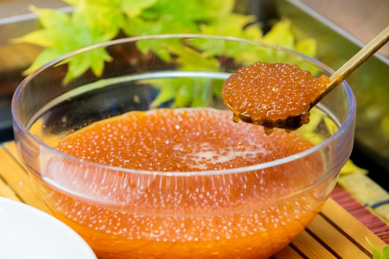 석식 뷔페　연어알